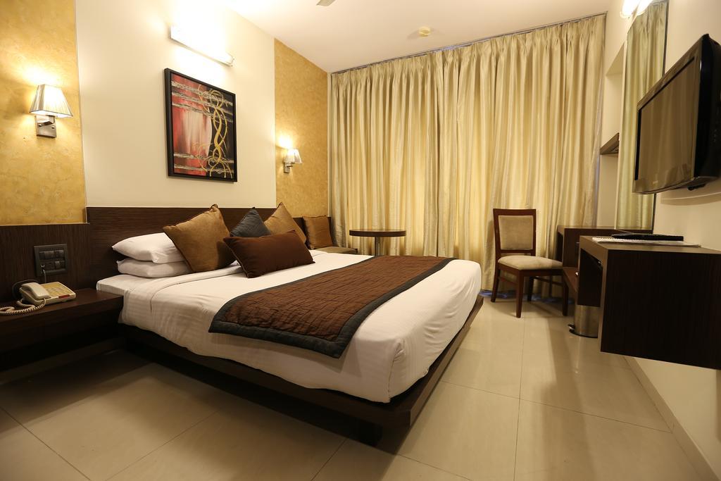 Hotel Silver Inn Mumbai Exterior photo