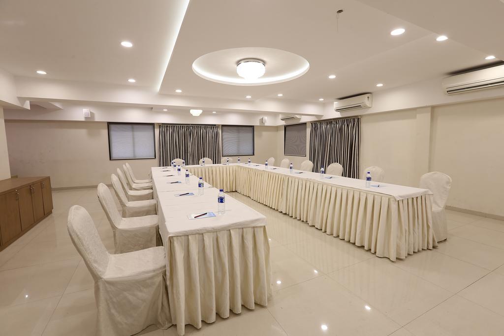 Hotel Silver Inn Mumbai Exterior photo