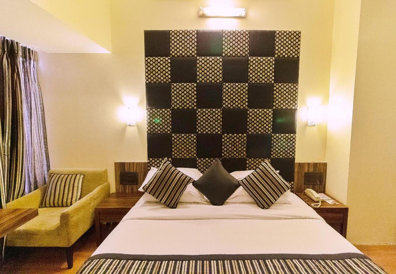 Hotel Silver Inn Mumbai Exterior photo